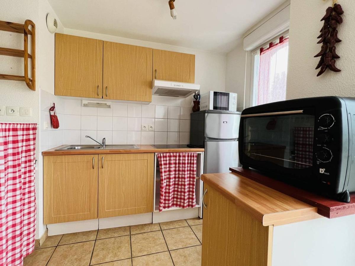 Appartement F2 A Cambo-Les-Bains Avec Piscine, Proche Thermes, Terrasse Et Parking - Fr-1-495-36 Kültér fotó