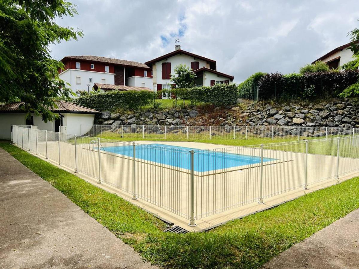 Appartement F2 A Cambo-Les-Bains Avec Piscine, Proche Thermes, Terrasse Et Parking - Fr-1-495-36 Kültér fotó